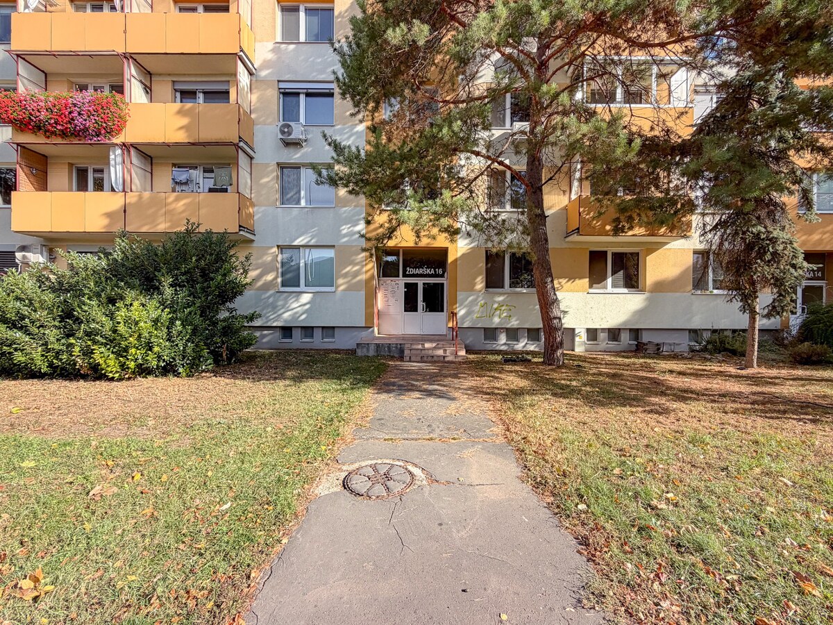 Novo zrekonštruovaná garsónka na Ždiarskej ulici — foto 9