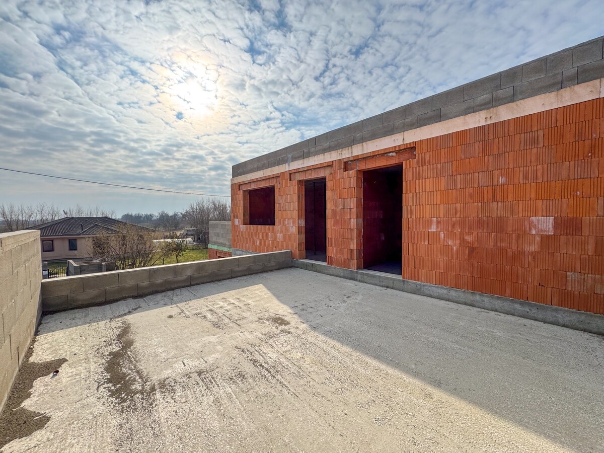 6 izbový rodinný dom s dvojgarážou   Cabaj - Riegler — foto 14