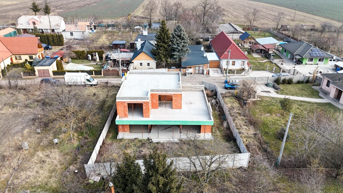 6 izbový rodinný dom s dvojgarážou   Cabaj - Riegler — foto 4