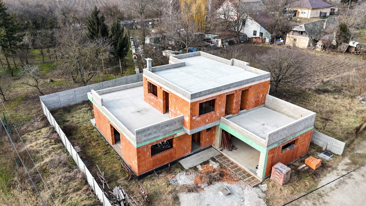 6 izbový rodinný dom s dvojgarážou   Cabaj - Riegler — foto 9