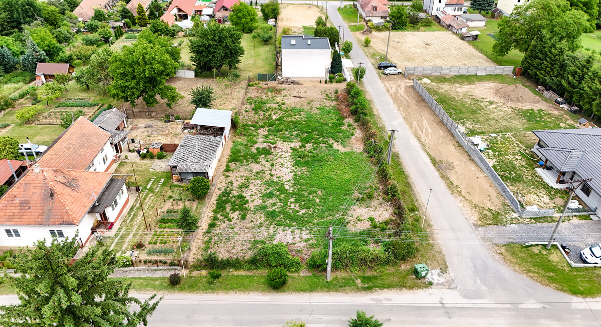 Stavebný pozemok 800 m2 - Bardoňovo — foto 2