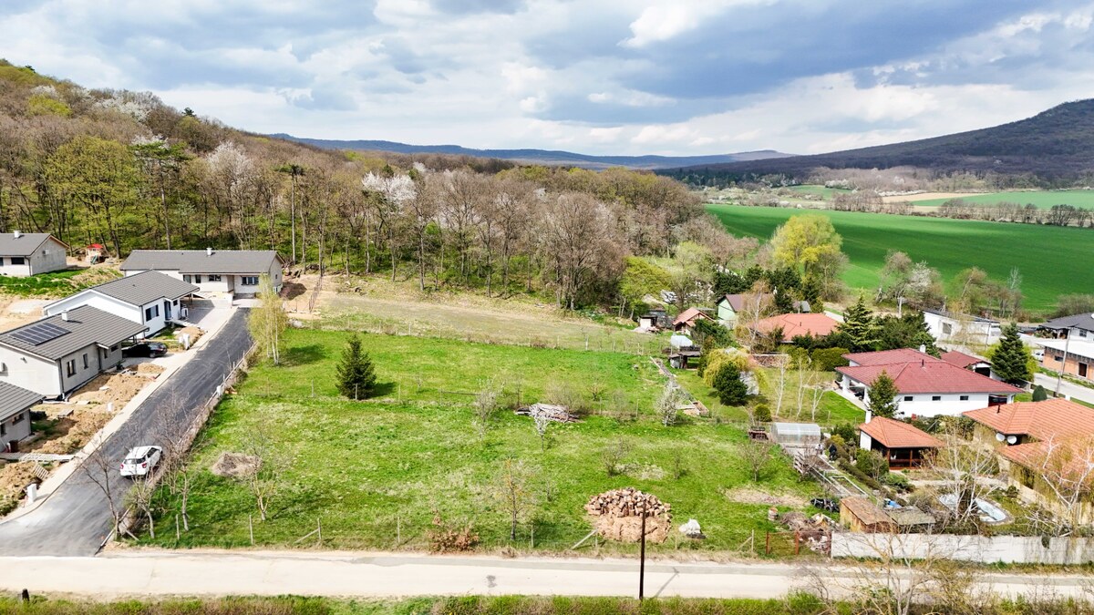 Ideálny stavebný pozemok - 687 m2 - Jelenec — foto 4