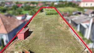 Stavebný pozemok 1 750 m² v centre obce Rumanová — foto 3