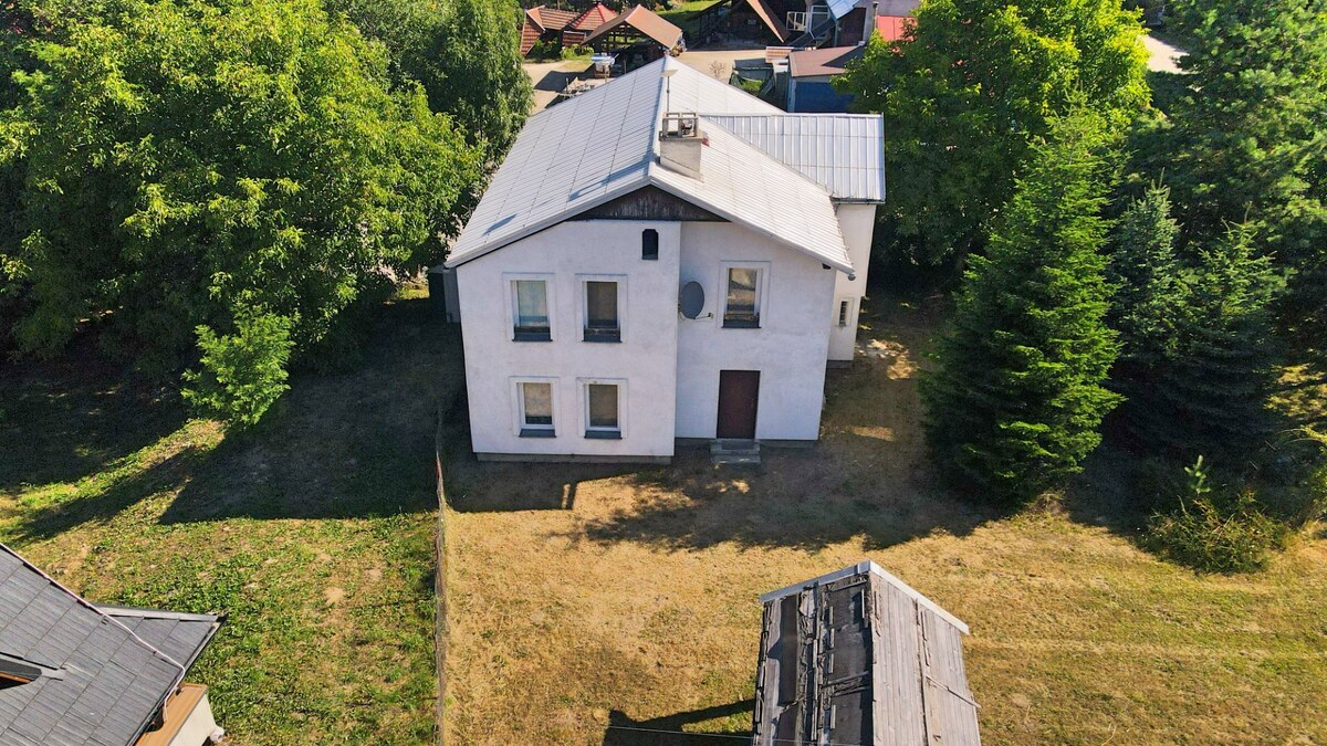 Veľký 5 izbový dom na predaj v obci Sklené