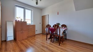 Praktický 8-izbový rodinný dom na Bystričke — foto 11