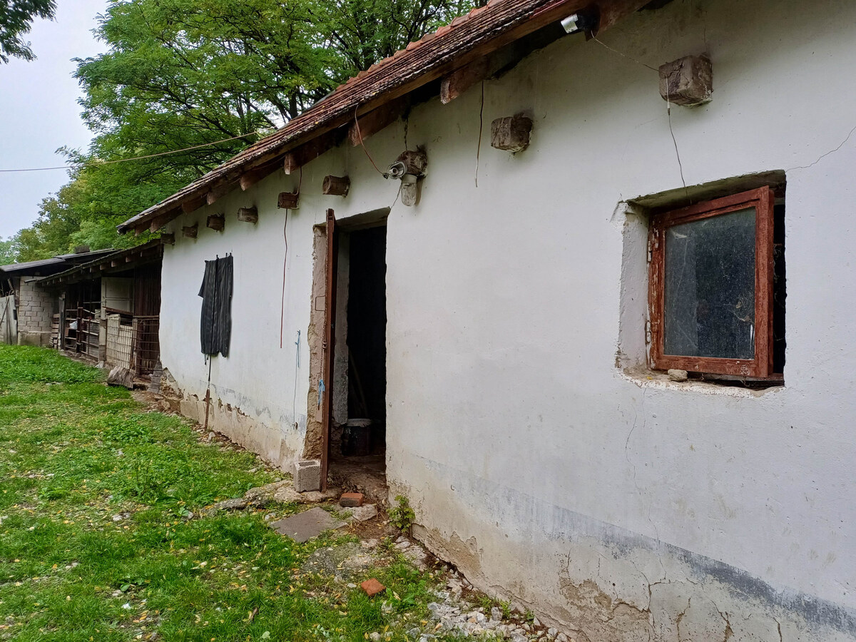 Dom-chalupa, Maďarsko, obec Kupa — foto 3