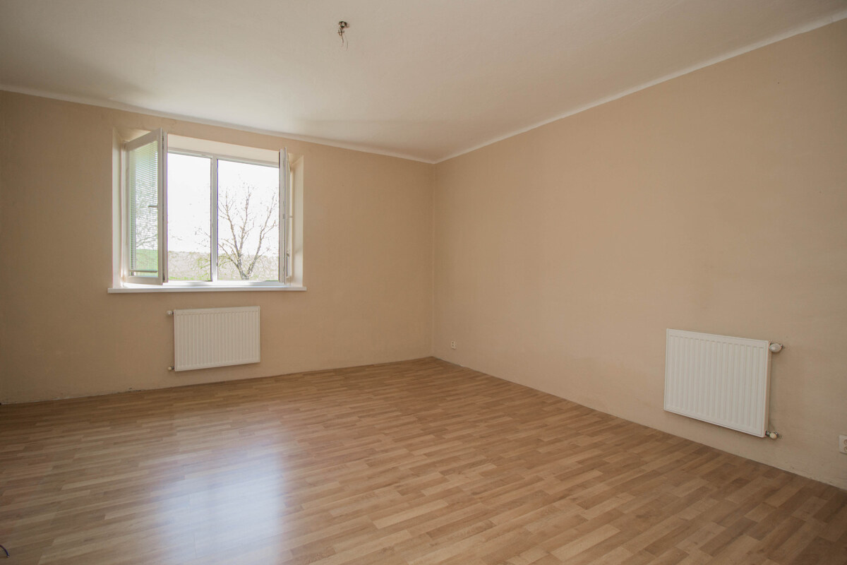 Tehlový rodinný dom s 12 á pozemkom, Paňovce — foto 17