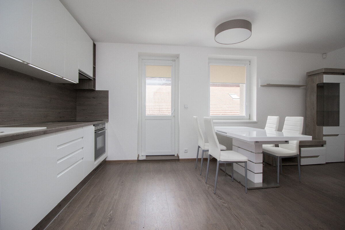 Bývajte v lone prírody- apartmán Jahodná + terasa — foto 4