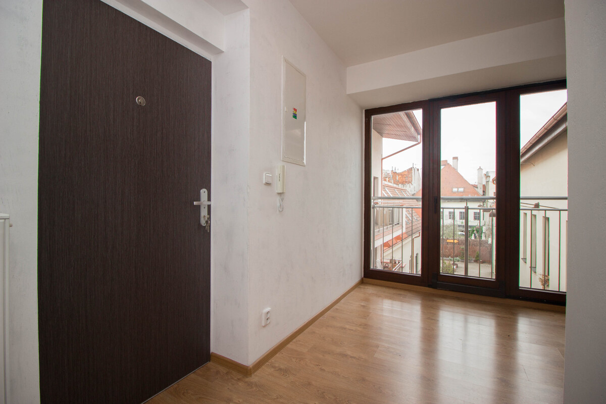 Prenájom v centre Košíc - mezonet s balkónom a výťahom — foto 10