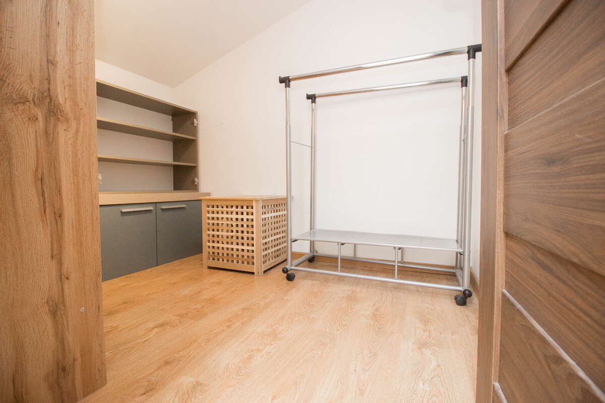 Prenájom v centre Košíc - mezonet s balkónom a výťahom — foto 20
