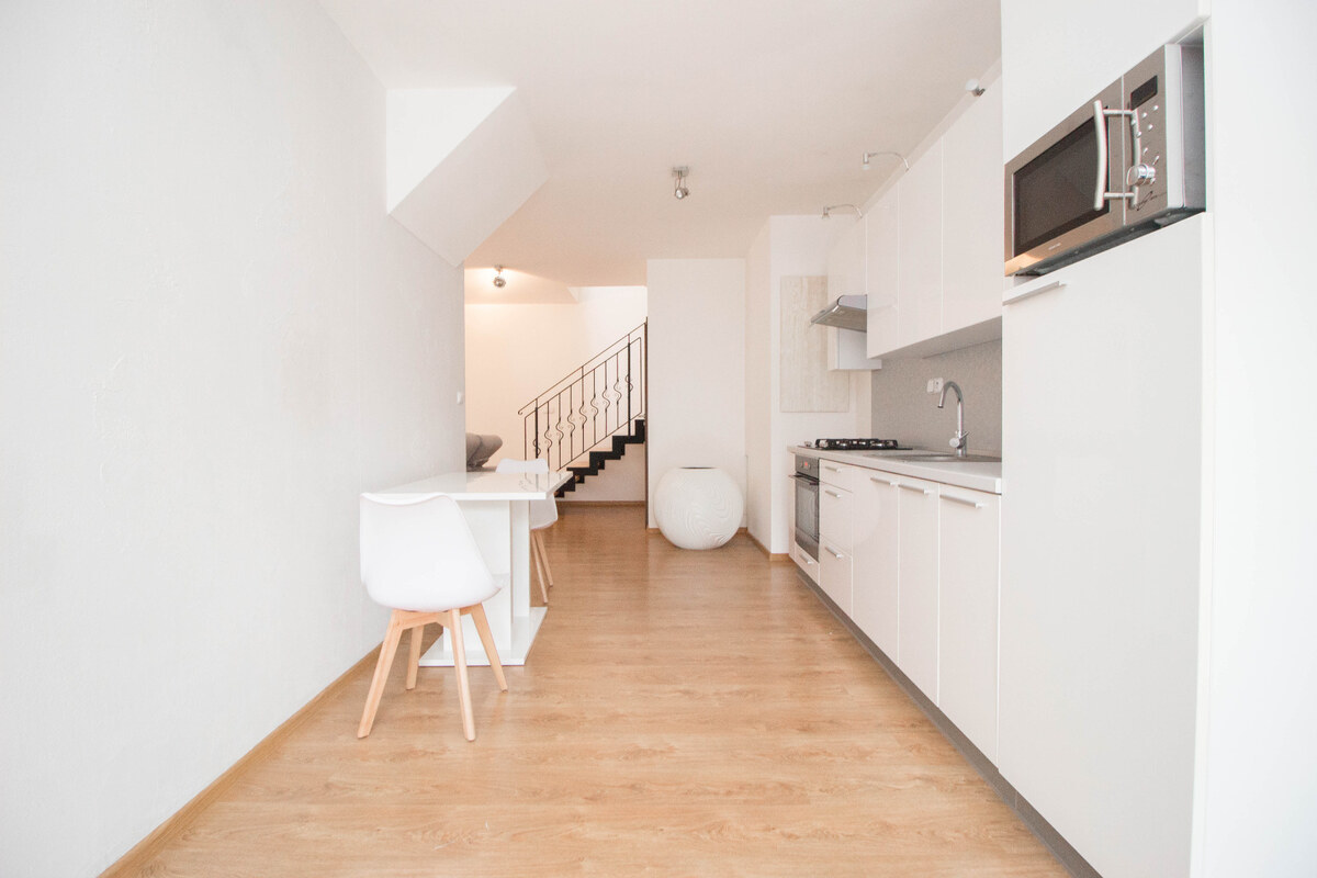 Prenájom v centre Košíc - mezonet s balkónom a výťahom — foto 6