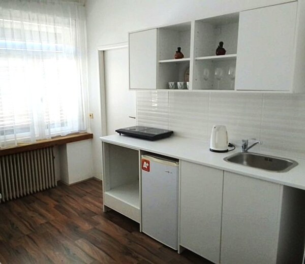 Dvojizbový byt v tehlovej bytovke v Starom Meste, Bratislava