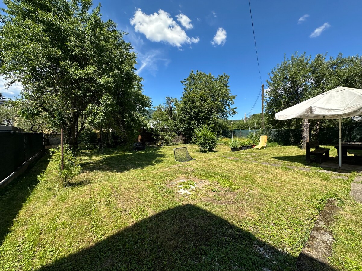 6- izbový rodinný dom, Karlovo, Banská Bystrica, pozemok 692 m2 — foto 4
