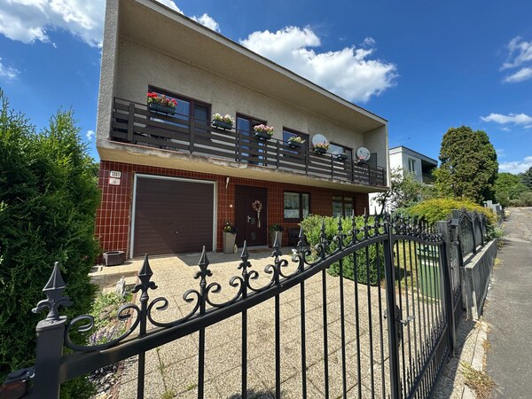 6- izbový rodinný dom, Karlovo, Banská Bystrica, pozemok 692 m2