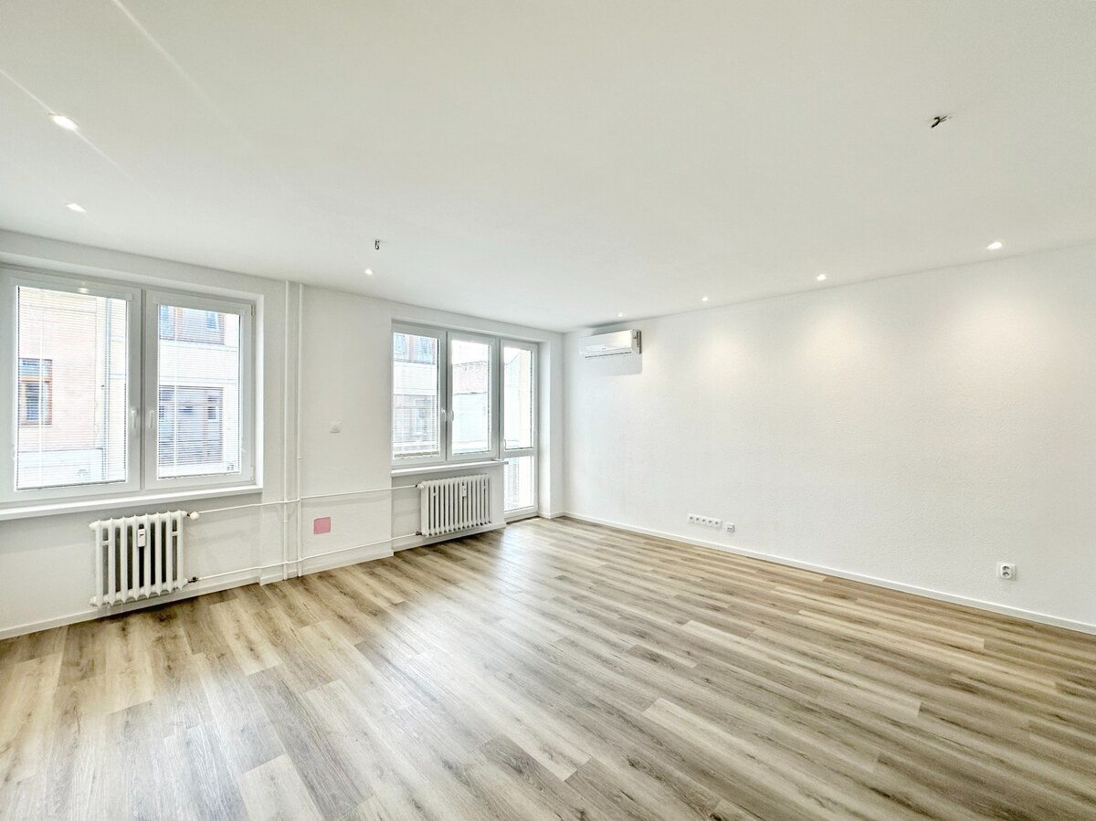 Veľký 3-izbový byt v centre Zvolena, kompletná rekonštrukcia, 79 m2 — foto 4