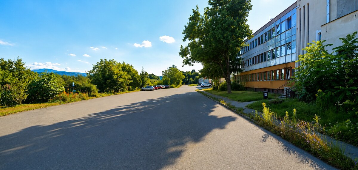 Prenájom kancelárie 30,80 m² – Mičinská cesta 35, Banská Bystrica — foto 2