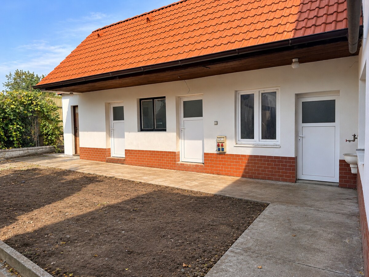 Exkluzívna ponuka na predaj, rodinný dom " Brestovany"  Horné Lovčice — foto 2