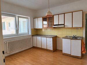 Exkluzívna ponuka na predaj, rodinný dom " Brestovany"  Horné Lovčice — foto 9