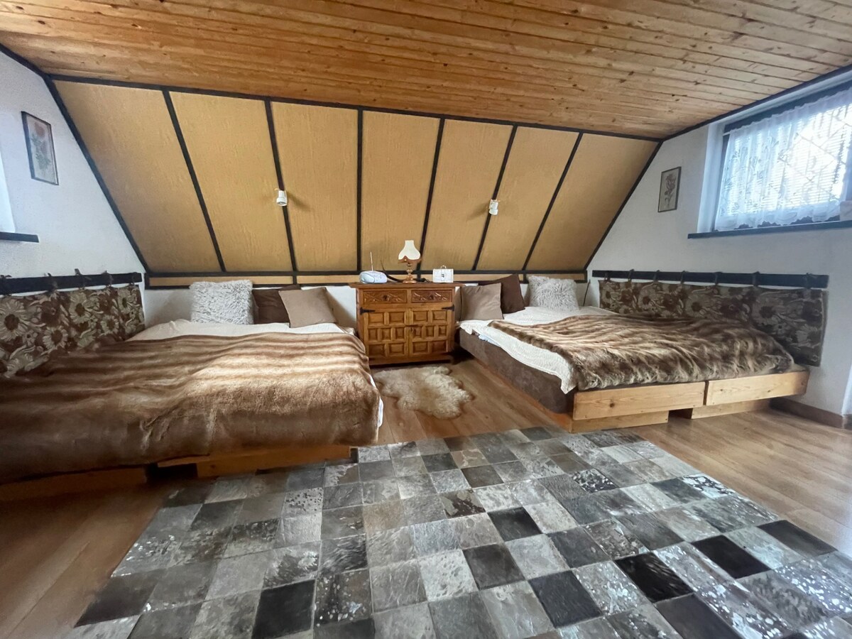 Murovaná chata nad priehradou v Suchej nad Parnou — foto 4