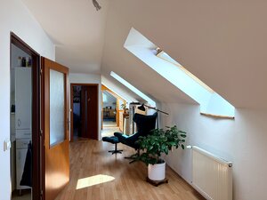 Priestranný 6-izbový dom na pozemku 872 m² – Častá — foto 5