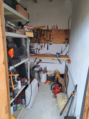 Slnečná chata v Malých Karpatoch pod Slepým vrchom — foto 11