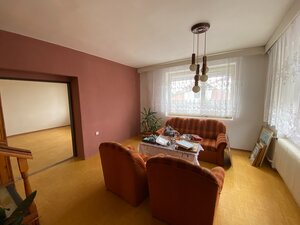 Na predaj priestranný rodinný dom v tichej lokalite " Zvončín " — foto 2