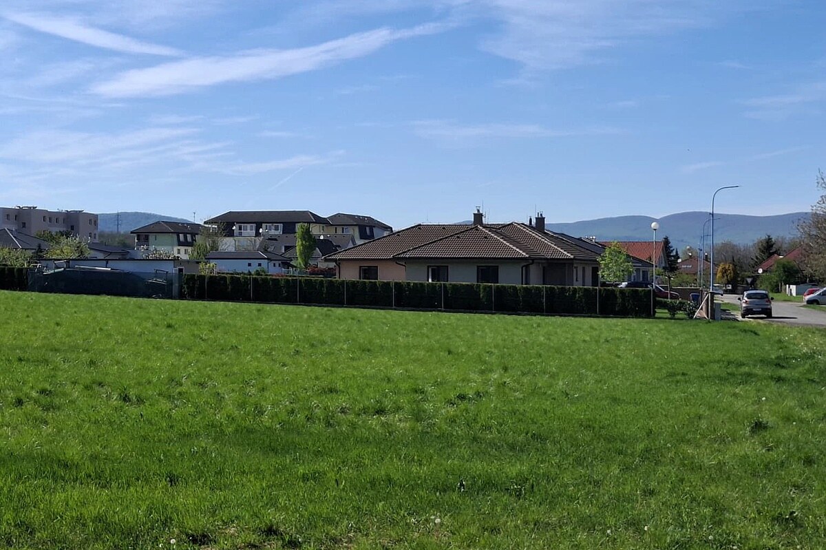 stavebný pozemok 1212m² v obci Šelpice