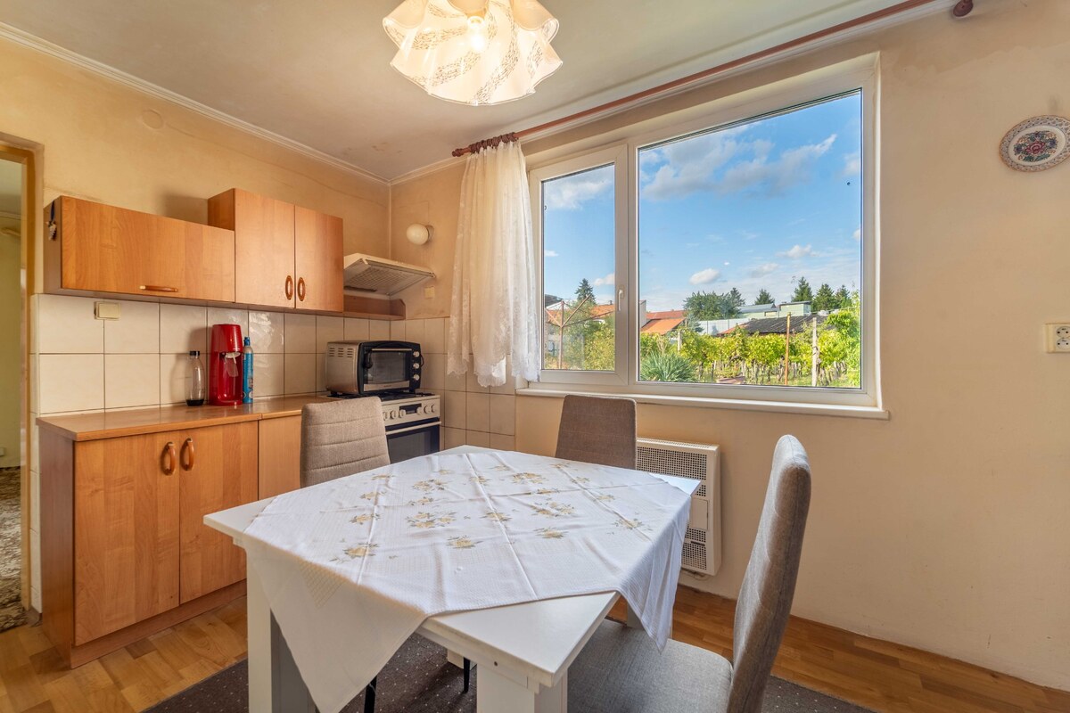 PREDAJ 4IZB. RD S PRIESTRANNÝM POZEMKOM  V MODRE KRÁĹOVEJ — foto 13