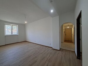 TEHLOVÝ 2 IZBOVÝ BYT PRIAMO V CENTRE — foto 2