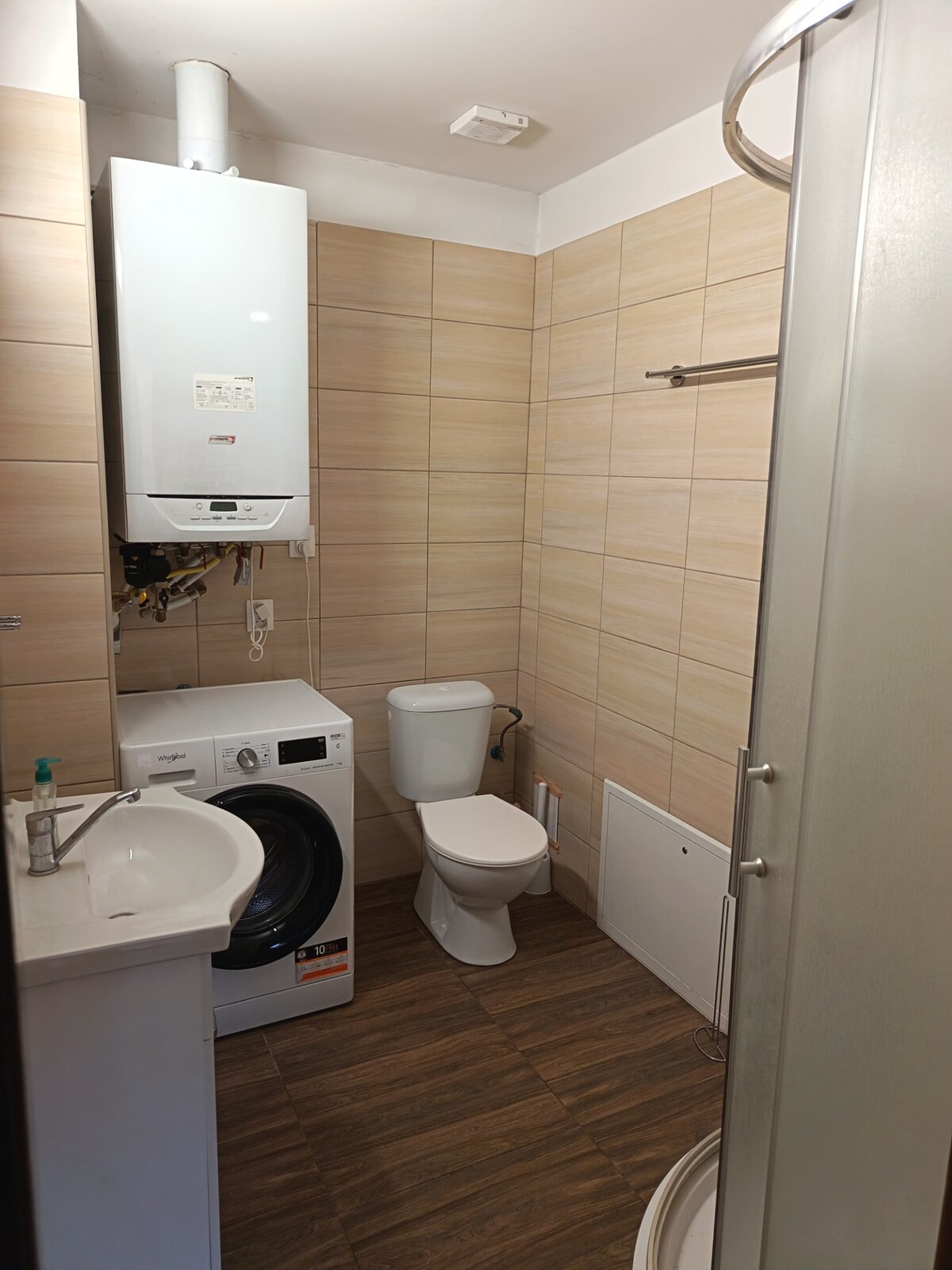 ZARIADENÁ NOVOSTAVBA PRIAMO V CENTRE s parkovaním — foto 6