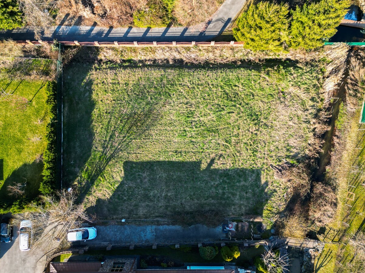 SP V LIMBACHU  1310 m2 - SO ST.POVOLENÍM A PROJEKTOM V CENE — foto 6
