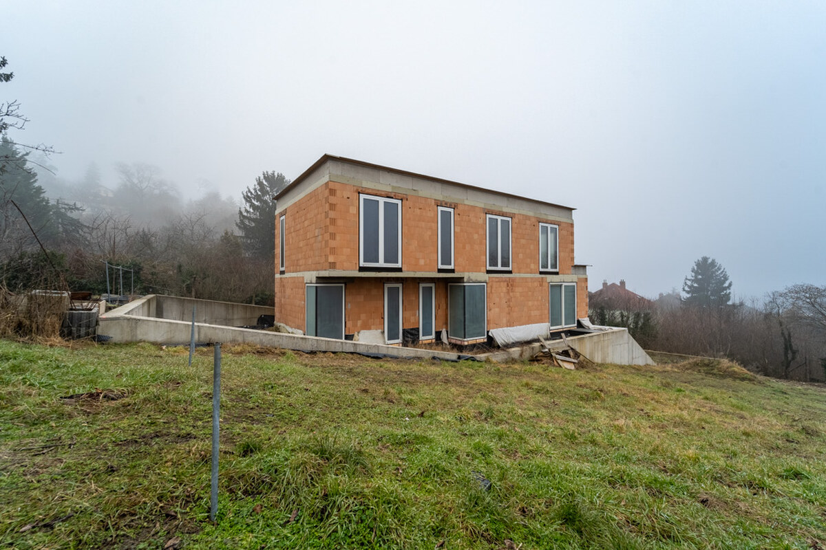 ATRAKTÍVNA MODERNÁ 5 IZB.ROZOSTAVANÁ VILA NA KOLIBE — foto 7