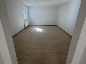 Na prenájom obchodný priestor v centre Pezinka 100m2 — foto 12