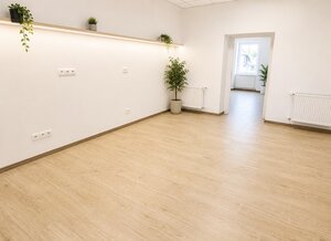Na prenájom obchodný priestor v centre Pezinka 100m2 — foto 2