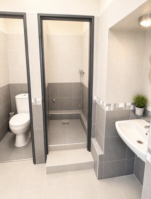 Na prenájom obchodný priestor v centre Pezinka 100m2 — foto 8