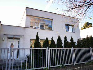 ATRAKTÍVNY RD  V CENTRE PRI RIEKE-  vhodný na podnikanie — foto 5