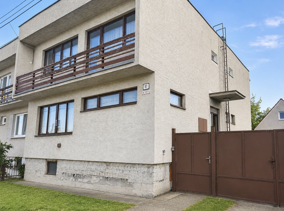 Priestranný 5izbový RD v Dolných Orešanoch 733m2 — foto 2