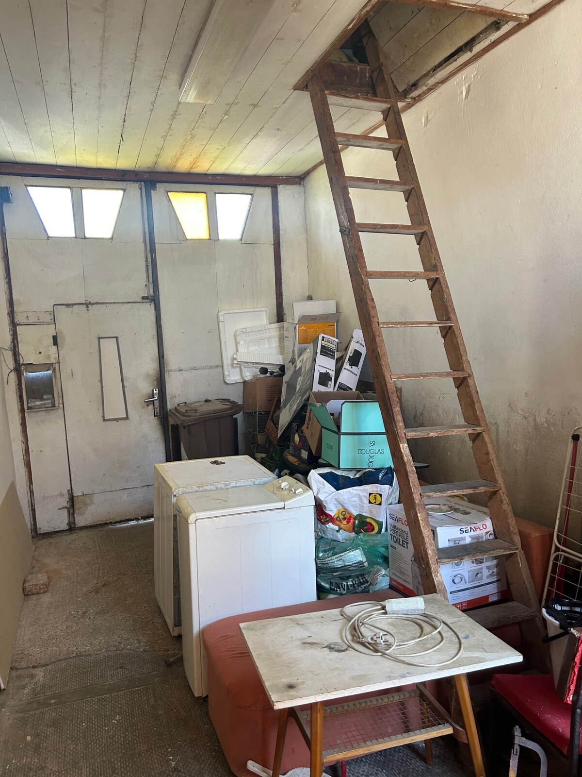 Na predaj starší rodinný dom v obci Budmerice 541m2 — foto 12