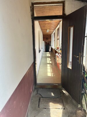 Na predaj starší rodinný dom v obci Budmerice 541m2 — foto 14