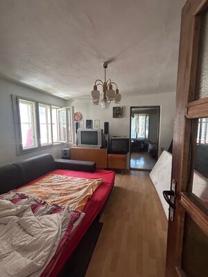 Na predaj starší rodinný dom v obci Budmerice 541m2 — foto 19