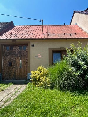 Na predaj starší rodinný dom v obci Budmerice 541m2 — foto 2