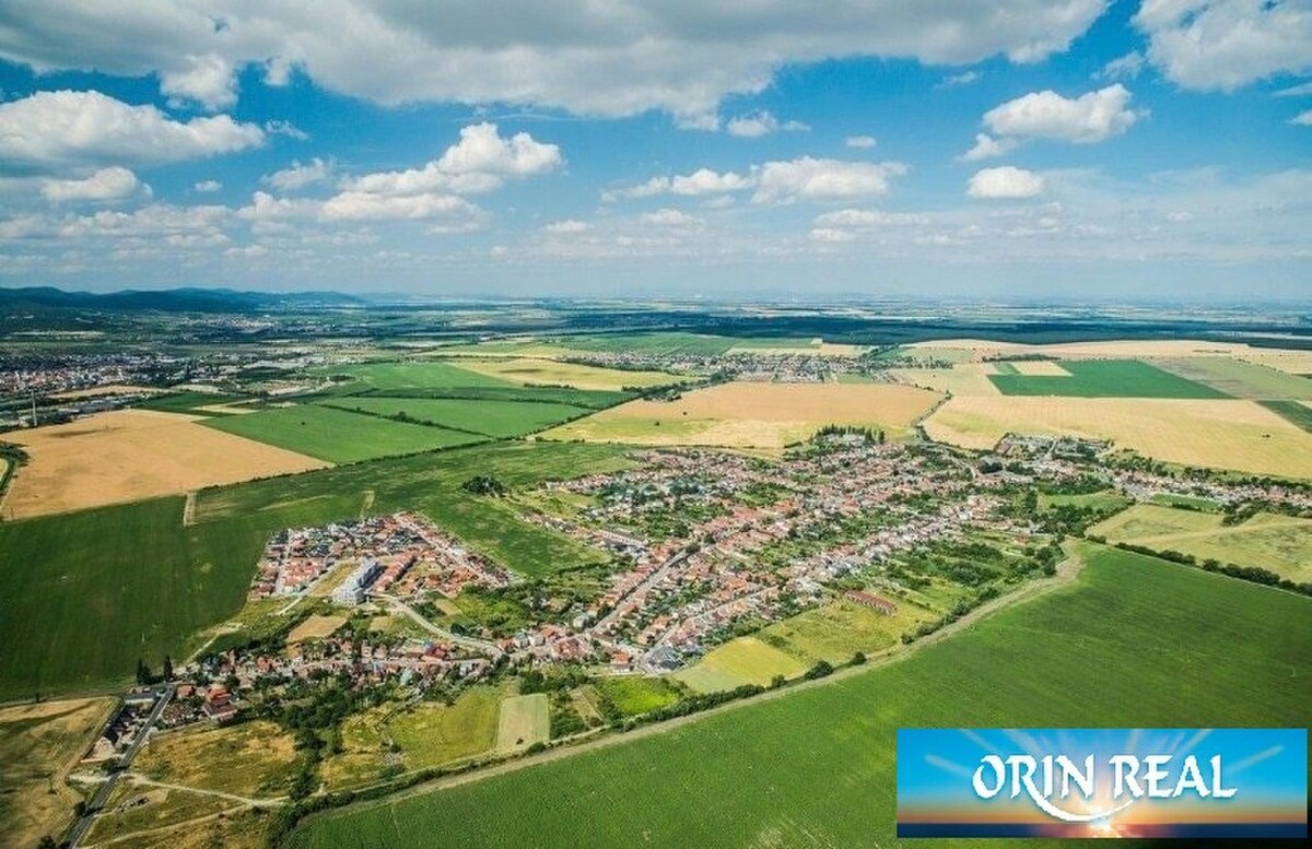 Stavebný pozemok na RD Slovenský Grob - Orechová 631m2 — foto 4