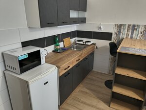 KOMPLET ZARIADENÁ GARSÓNKA PRI PLAVÁRNI — foto 3