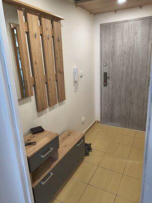 KOMPLET ZARIADENÁ GARSÓNKA PRI PLAVÁRNI — foto 7
