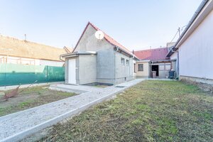RD PO REKONŠTRUKCII spolu so STAVEBNÝM POZEMKOM na druhý dom — foto 14