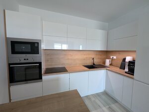 MODERNÁ ZARIADENÁ NOVOSTAVBA  takmer v centre - MAHULANKA — foto 1