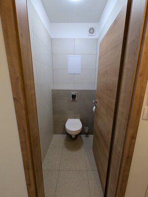 MODERNÁ ZARIADENÁ NOVOSTAVBA  takmer v centre - MAHULANKA — foto 11