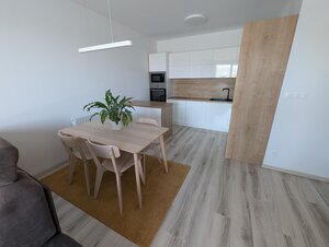 MODERNÁ ZARIADENÁ NOVOSTAVBA  takmer v centre - MAHULANKA — foto 4