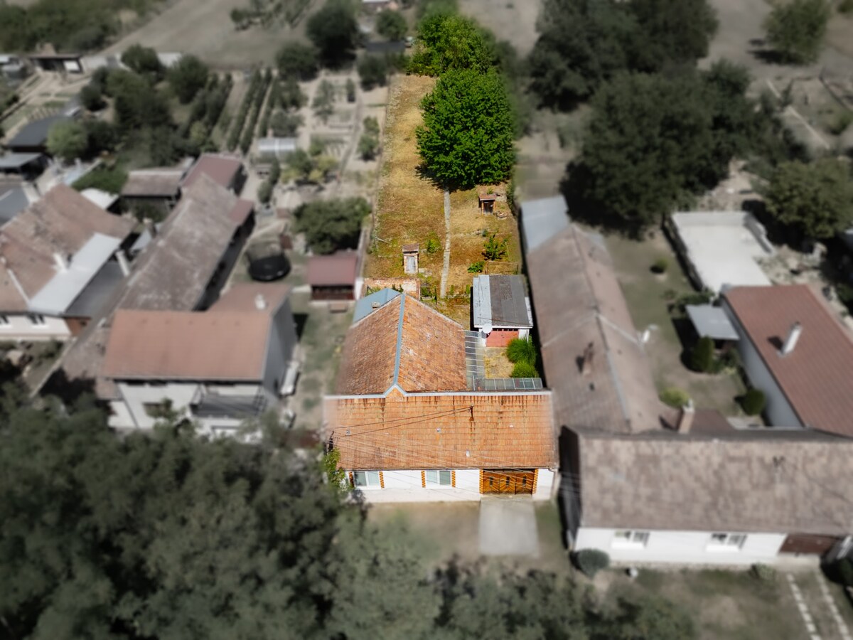 NA PREDAJ RODINNÝ DOM S POZEMKOM O VÝMERE 1003m2 — foto 4