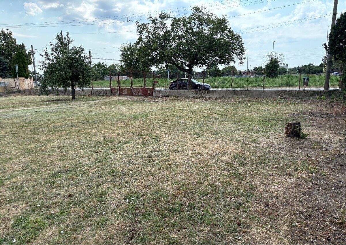 NaPredaj Exkluzívny stavebný pozemok priamo v obci v Bernolákove 848m2 — foto 6